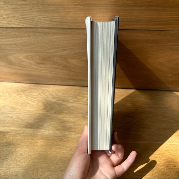 THE HATE U GIVE BY ANGIE THOMAS Book - Picture 5 of 8